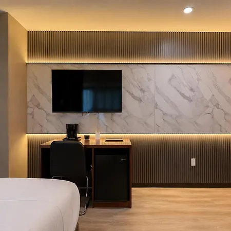 Hotel Pergola Jamaica JFK-2